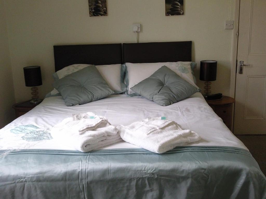 Whitecliff View 3*